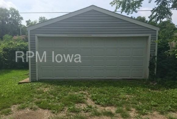 1710 Jefferson Ave - Photo 2 of 4