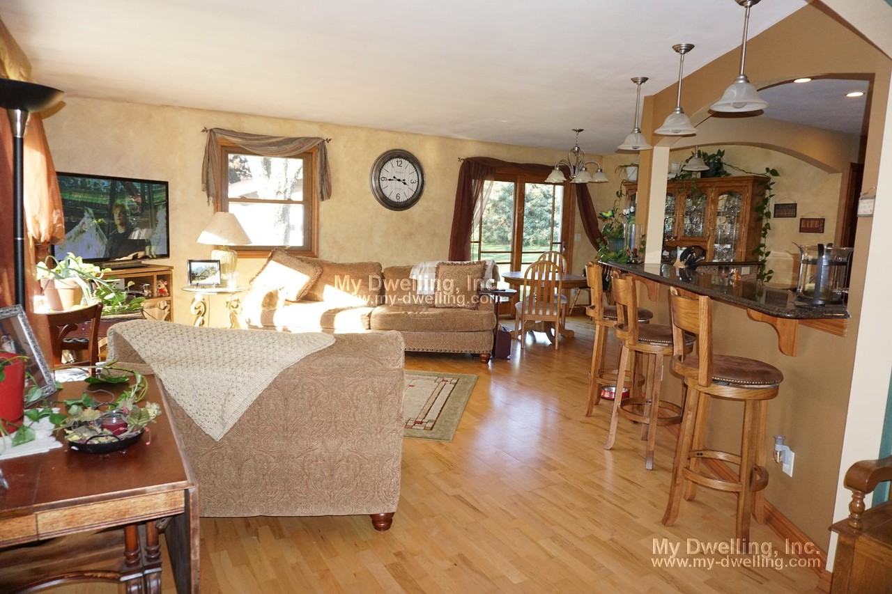 7008 Cork Ln - Photo 3 of 5