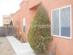 814 Knox Ct NE - Photo 2 of 11