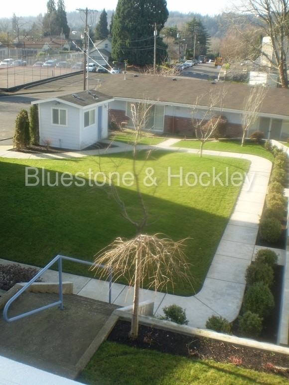 11347 SE 27th Ave - Photo 2 of 8