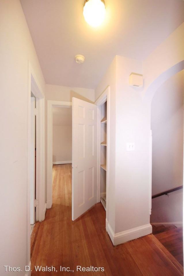 4429 South Dakota Ave NE - Photo 3 of 19