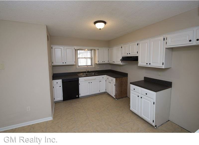 6834 Spruce Hill Dr - Photo 3 of 12