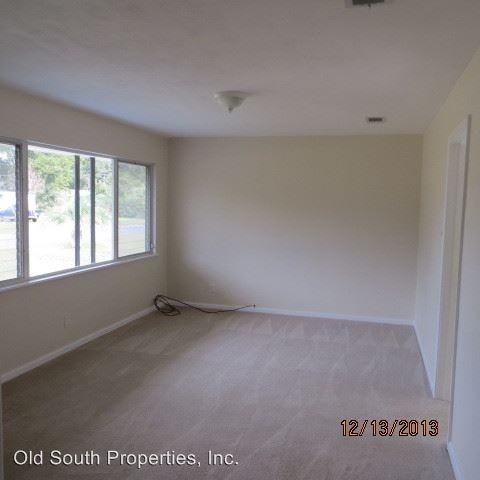 1241 Tunis St - Photo 2 of 9