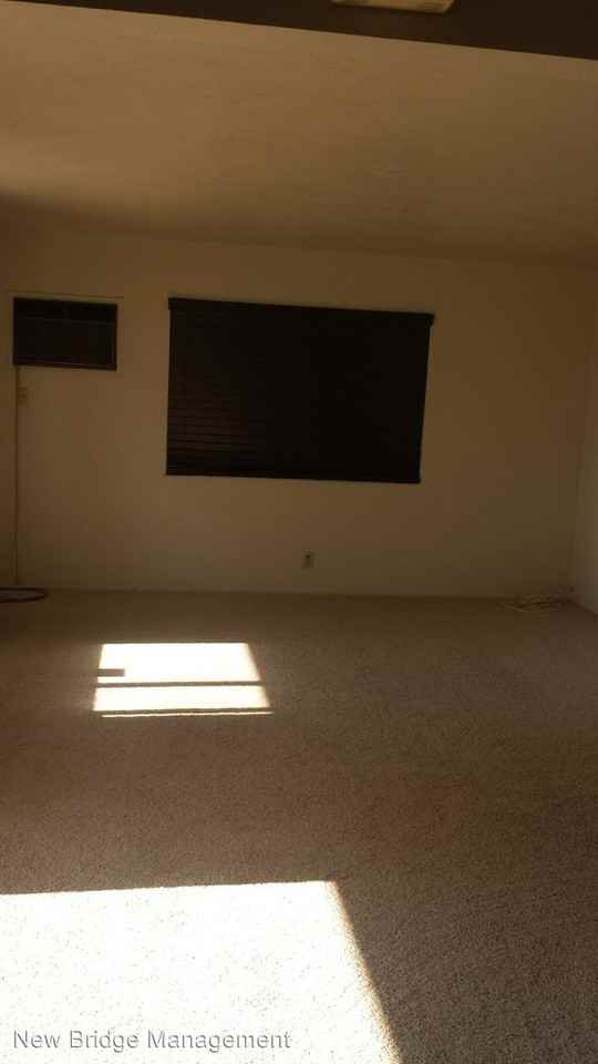 12425 Riverside Rd - Photo 3 of 19