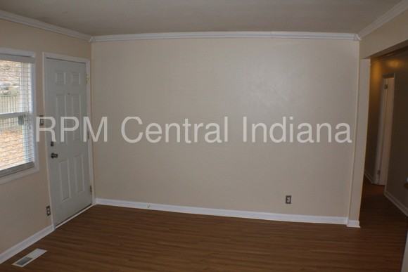 5704 Ralston Ave - Photo 3 of 12