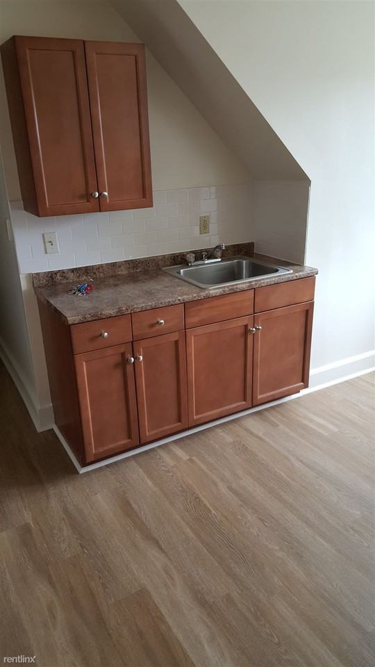 251 Black Rock Ave - Photo 3 of 11