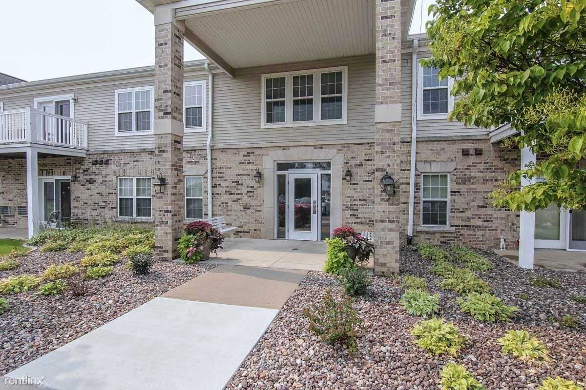 The Woodlands Senior Apartments 3460 Starlite Dr, Dubuque, IA 52003