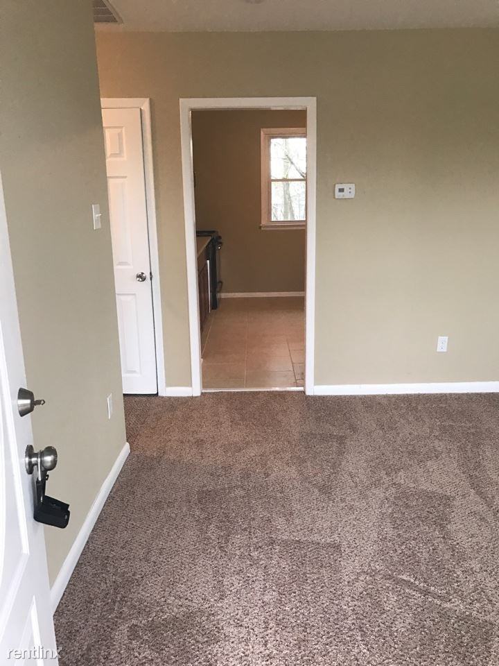 202 Miller Ave - Photo 3 of 12