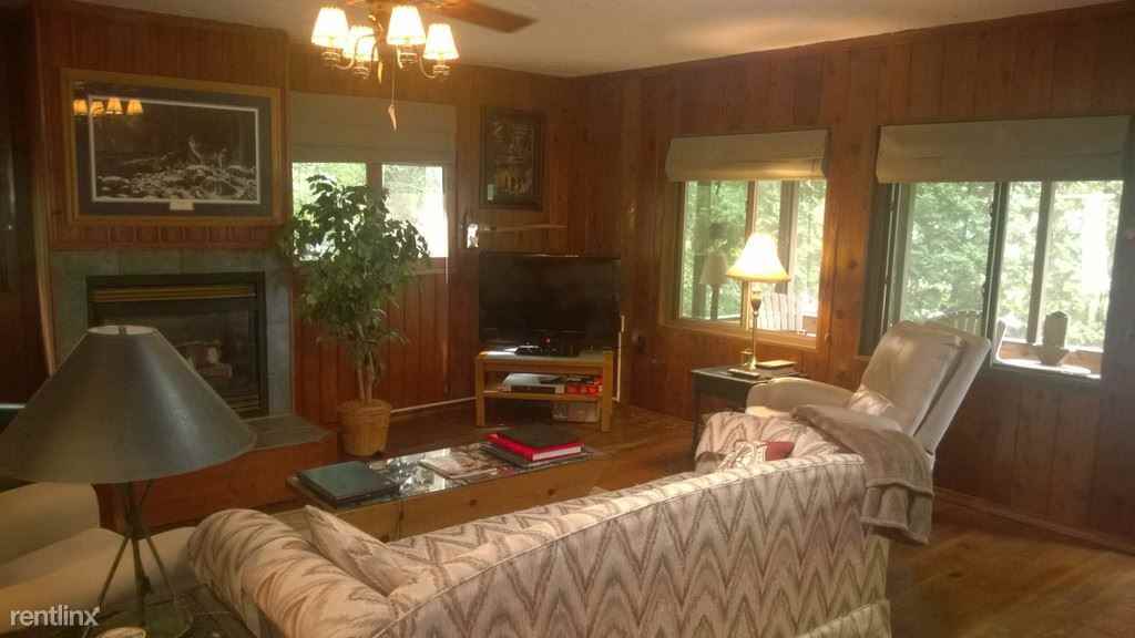 535 N Francis Rd - Photo 3 of 7