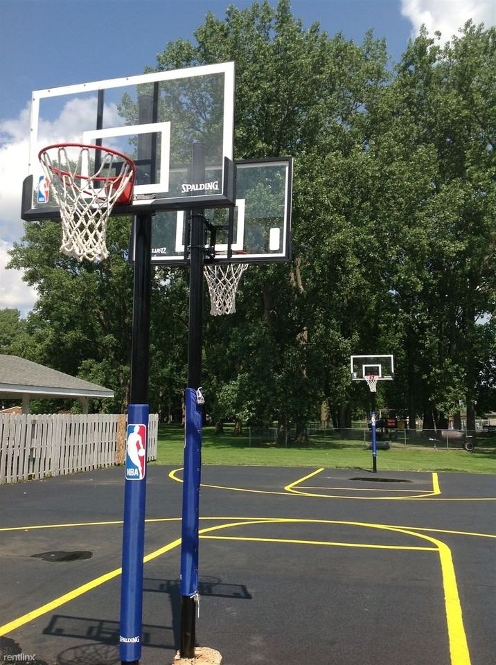 Eagle's Pointe Apartments - Photo 3 of 4