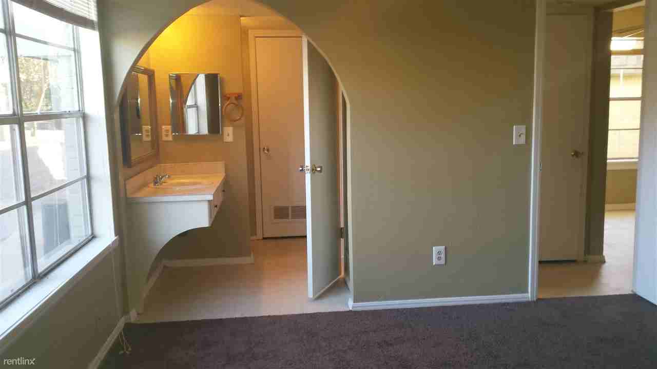 4638 NW 19th St - Photo 3 of 3