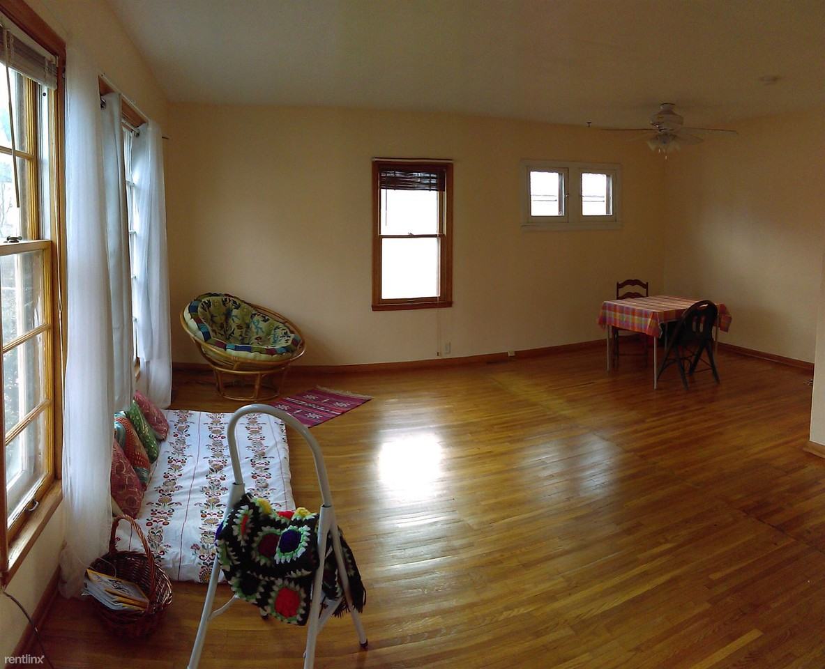 4247 Vincent Ave N - Photo 3 of 8