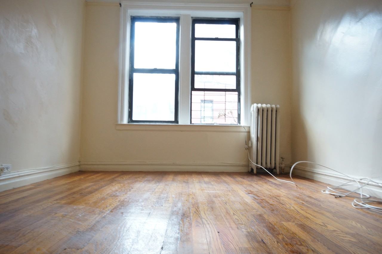 E Gun Hill Rd & Bainbridge Ave