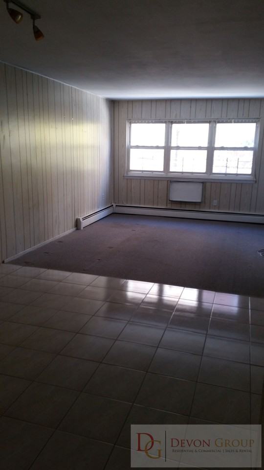 3406 Irwin Avenue 3 - Photo 3 of 6