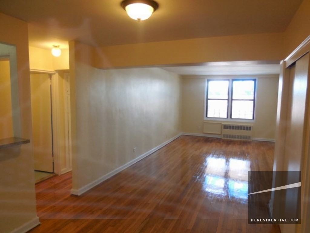E Sidney Ave #8O