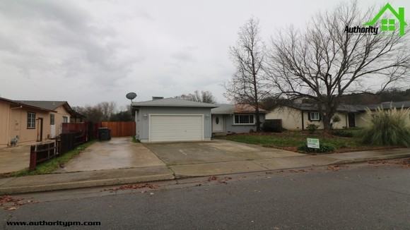 1401 Andrew Ave - Photo 3 of 31