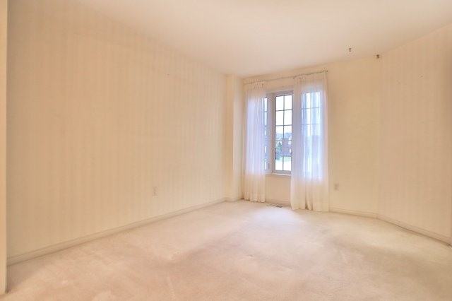 2899 Darien Rd - Photo 2 of 10