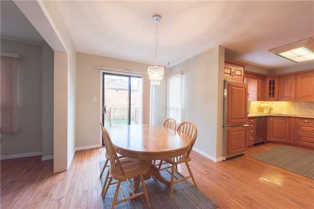 3028 Riverview St - Photo 2 of 9