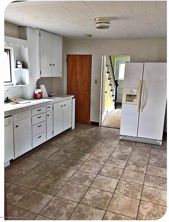 304 Tunkhannock Ave - Photo 2 of 13