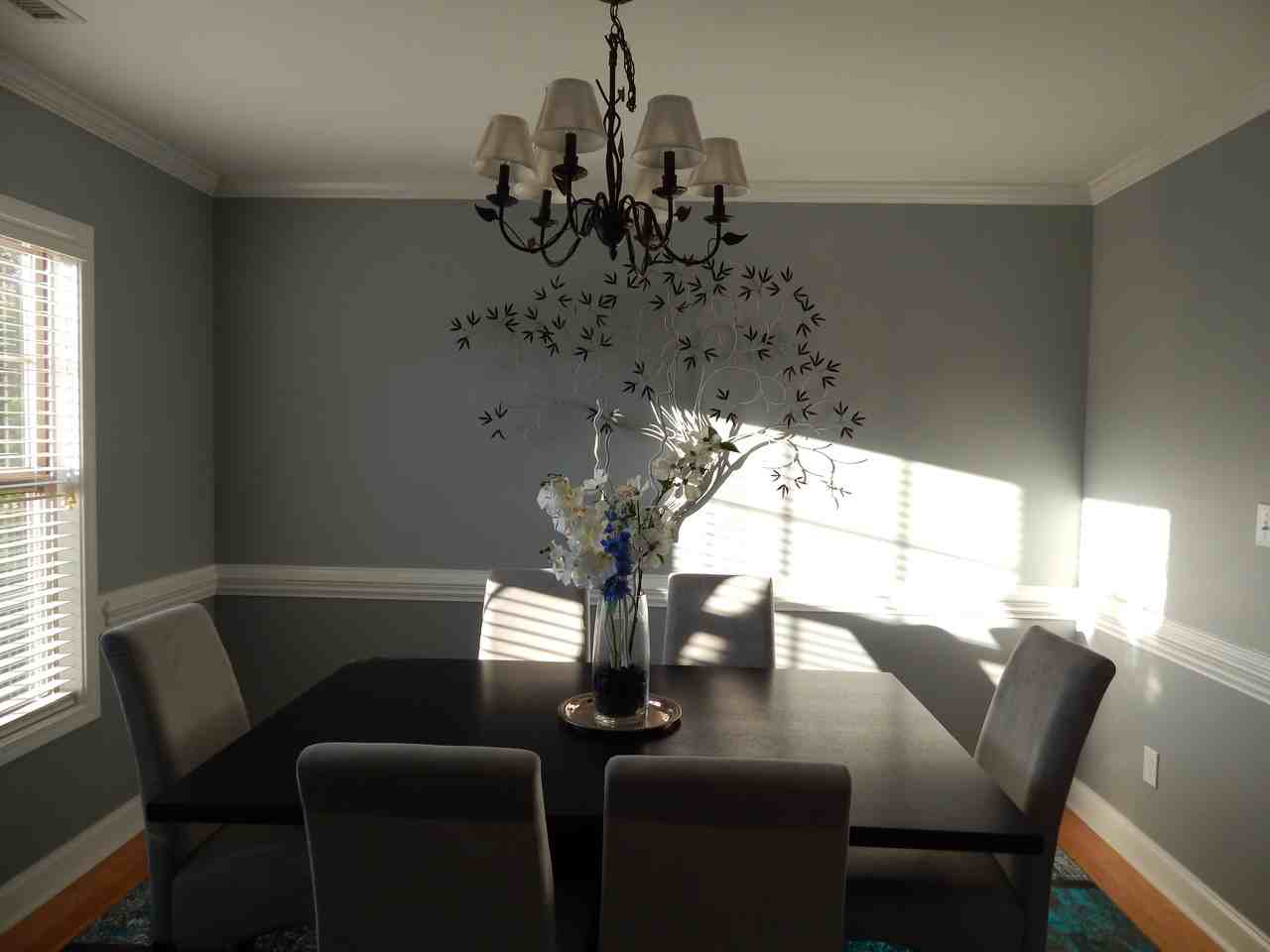 127 Merrifield Dr - Photo 2 of 8