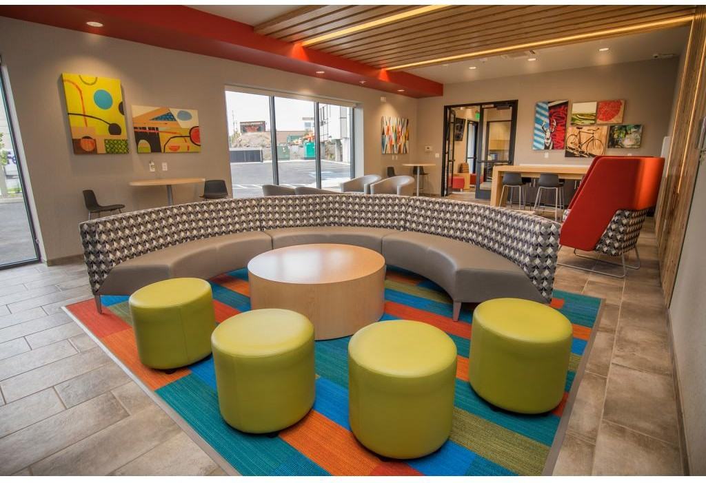 940 North- A Student Community - Photo 3 of 17