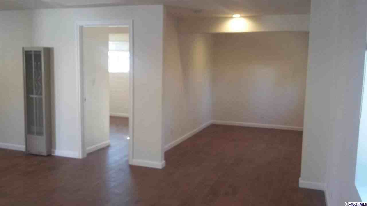 11038 Concert St - Photo 2 of 19