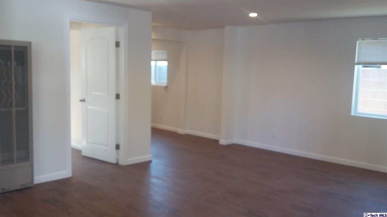 11038 Concert St - Photo 3 of 19