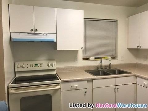 6839 SW 21st St - Photo 3 of 16