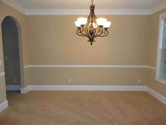 1040 Cureton Dr - Photo 3 of 16