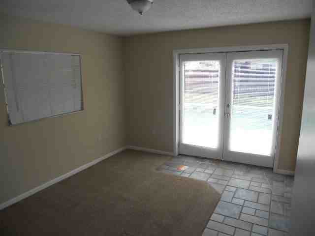 602 N Lavon Ave - Photo 2 of 7