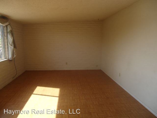 303 N Fairbank St - Photo 2 of 33