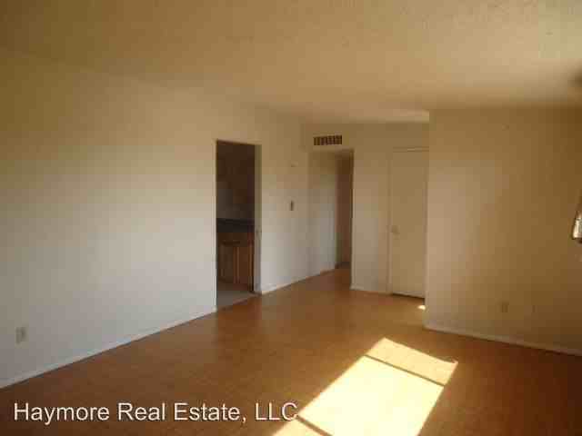 303 N Fairbank St - Photo 3 of 33