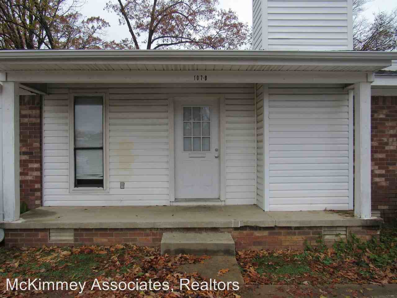 107 N Park St - Photo 2 of 11