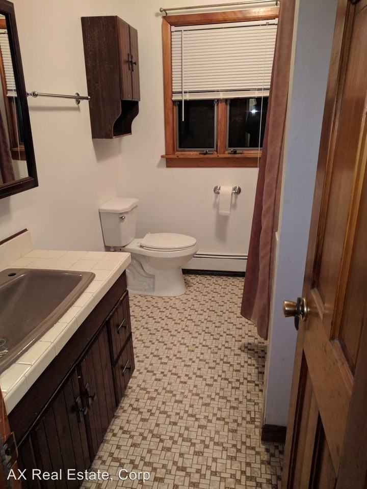 205 Pudding St - Photo 3 of 7