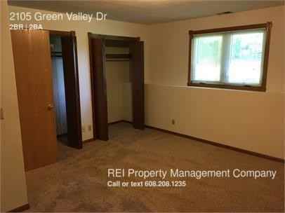 2105 Green Valley Dr - Photo 3 of 22