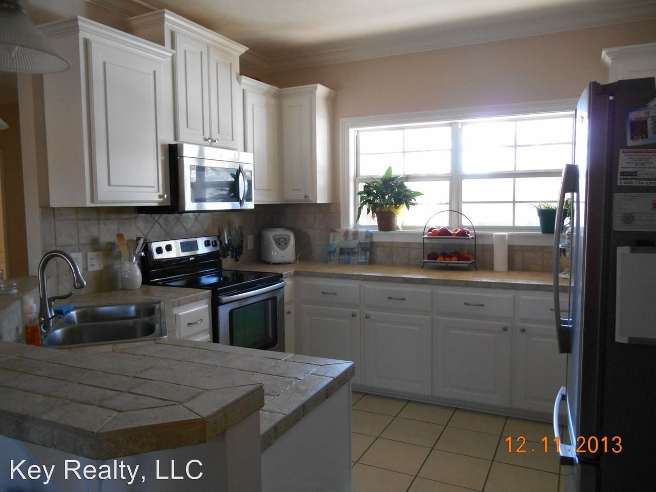 402 Taylor Rd - Photo 2 of 5