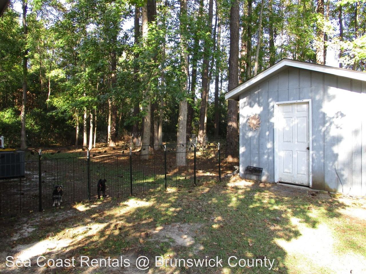 305 Holmes St - Photo 2 of 8