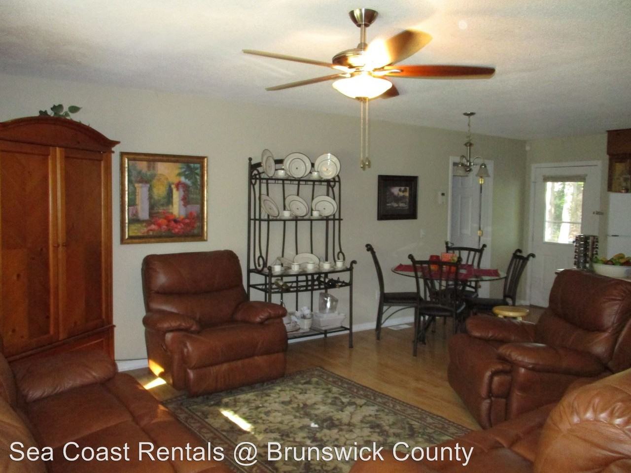 305 Holmes St - Photo 3 of 8