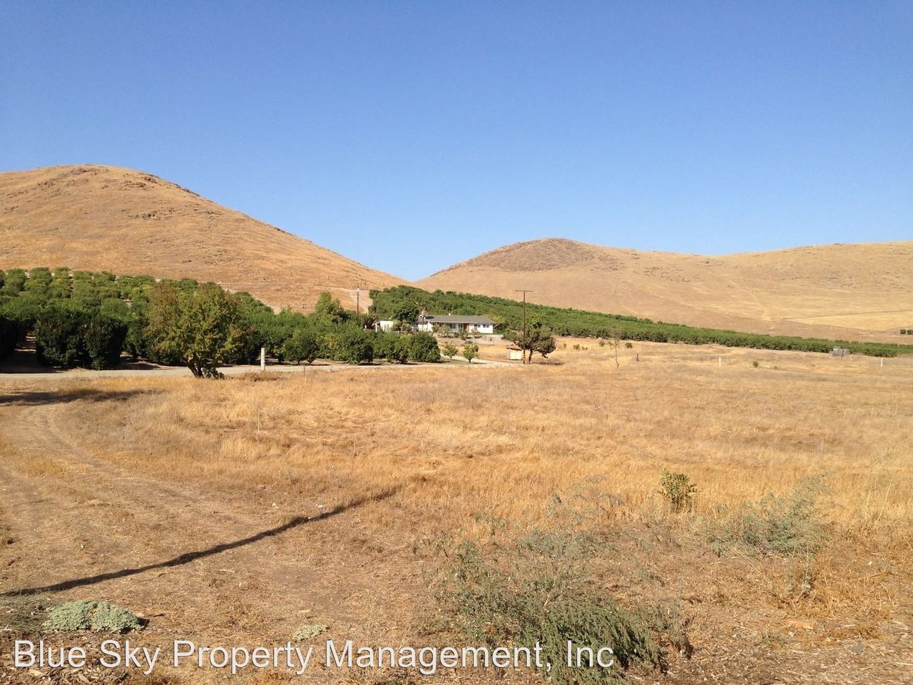 326 W Baker St - Photo 3 of 10