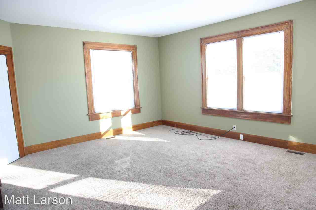 2407 170th Ave - Photo 3 of 14