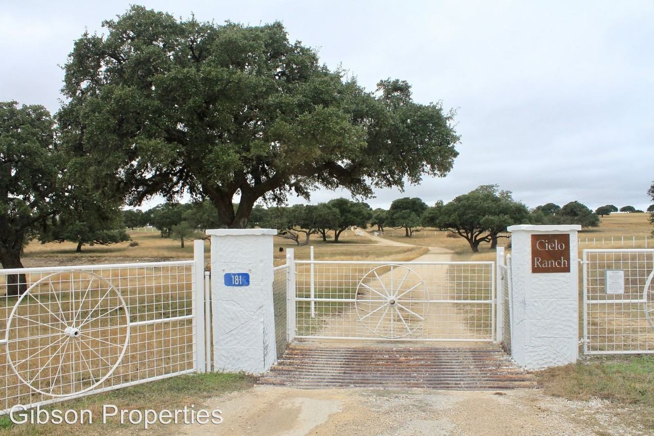 181 Pape Ln - Photo 2 of 16