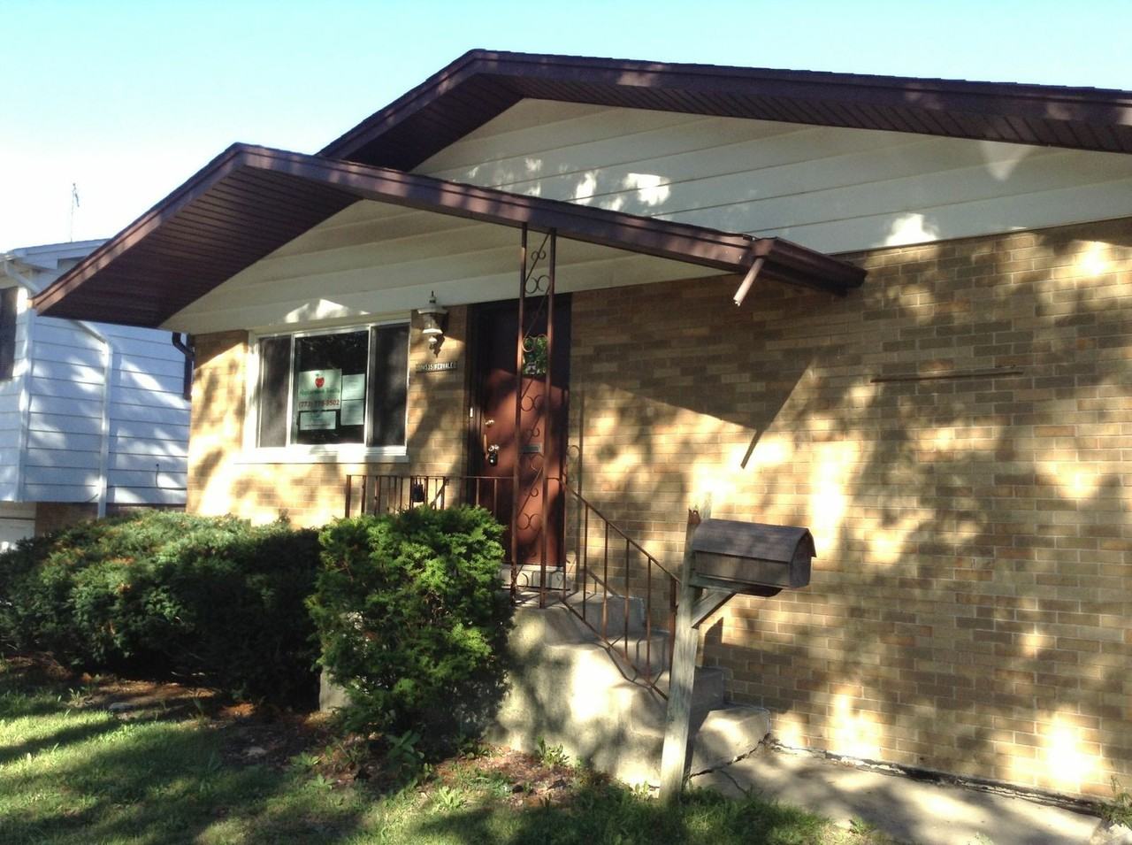 14535 Kedvale Ave - Photo 2 of 4