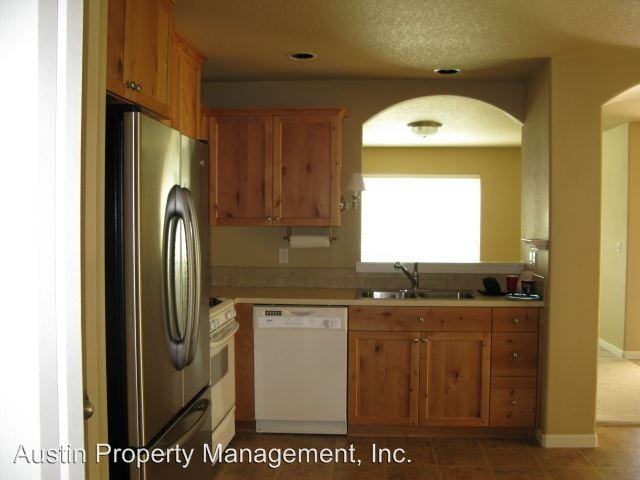 61177 Dayspring Dr - Photo 3 of 10