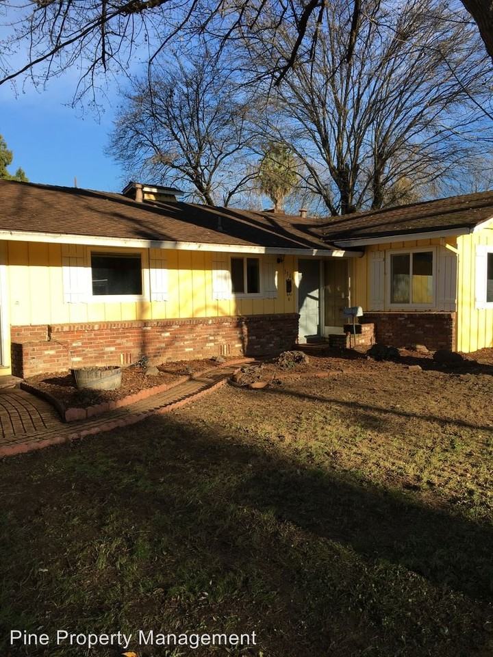 3301 Bardick Rd - Photo 2 of 21