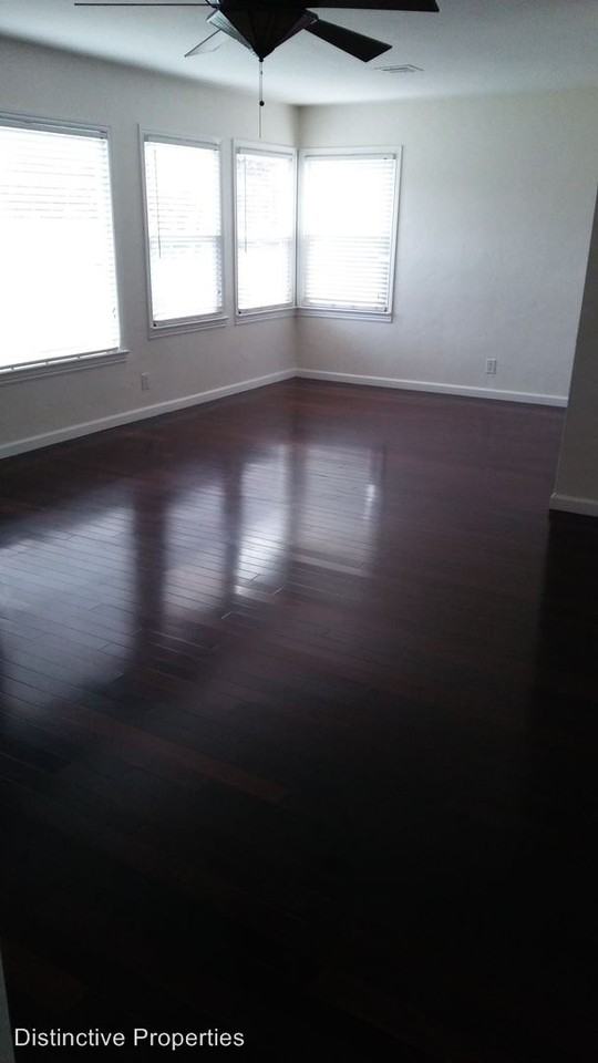 2406 Loma Linda Dr - Photo 2 of 8