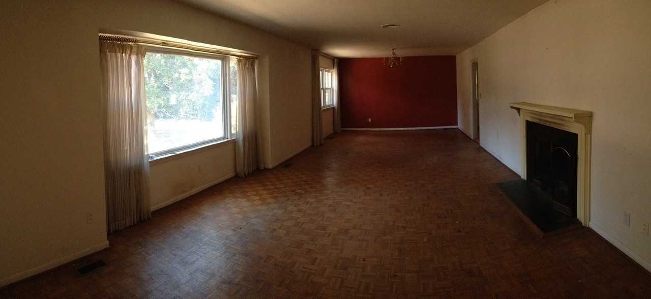 302 Corbin Dr - Photo 2 of 5