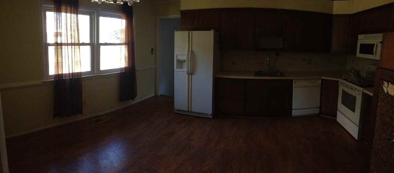 302 Corbin Dr - Photo 3 of 5