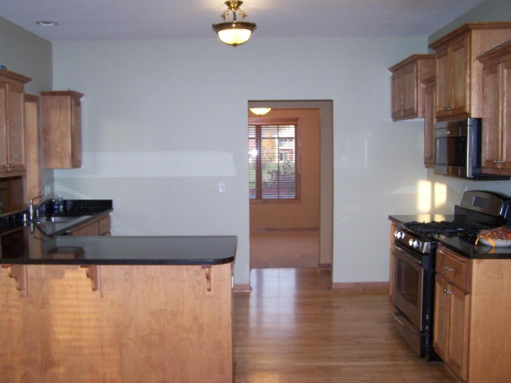 13745 W Park Central Blvd - Photo 2 of 31