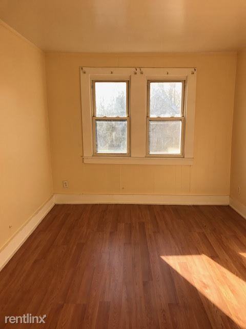107 Ivy St Fl 3 - Photo 2 of 5