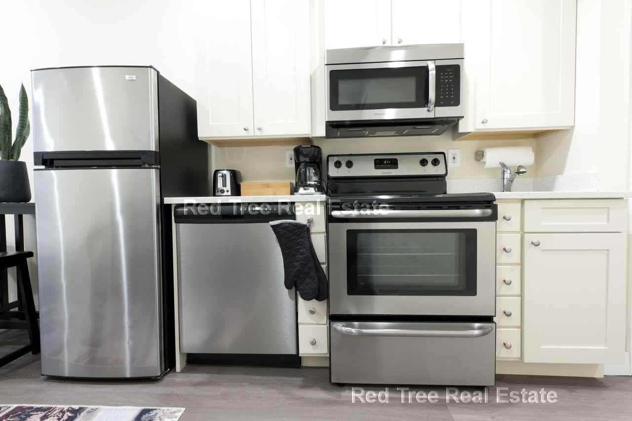 103 Arch Street #4B - Photo 3 of 7